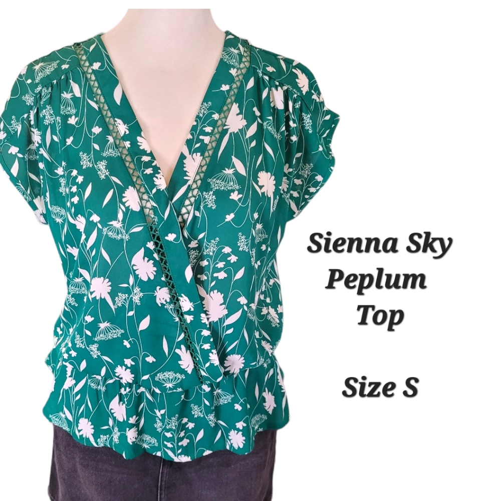 Sienna Sky Green Floral  V-Neck Bar Lace Trim Short Sleeve Peplum Top Size S